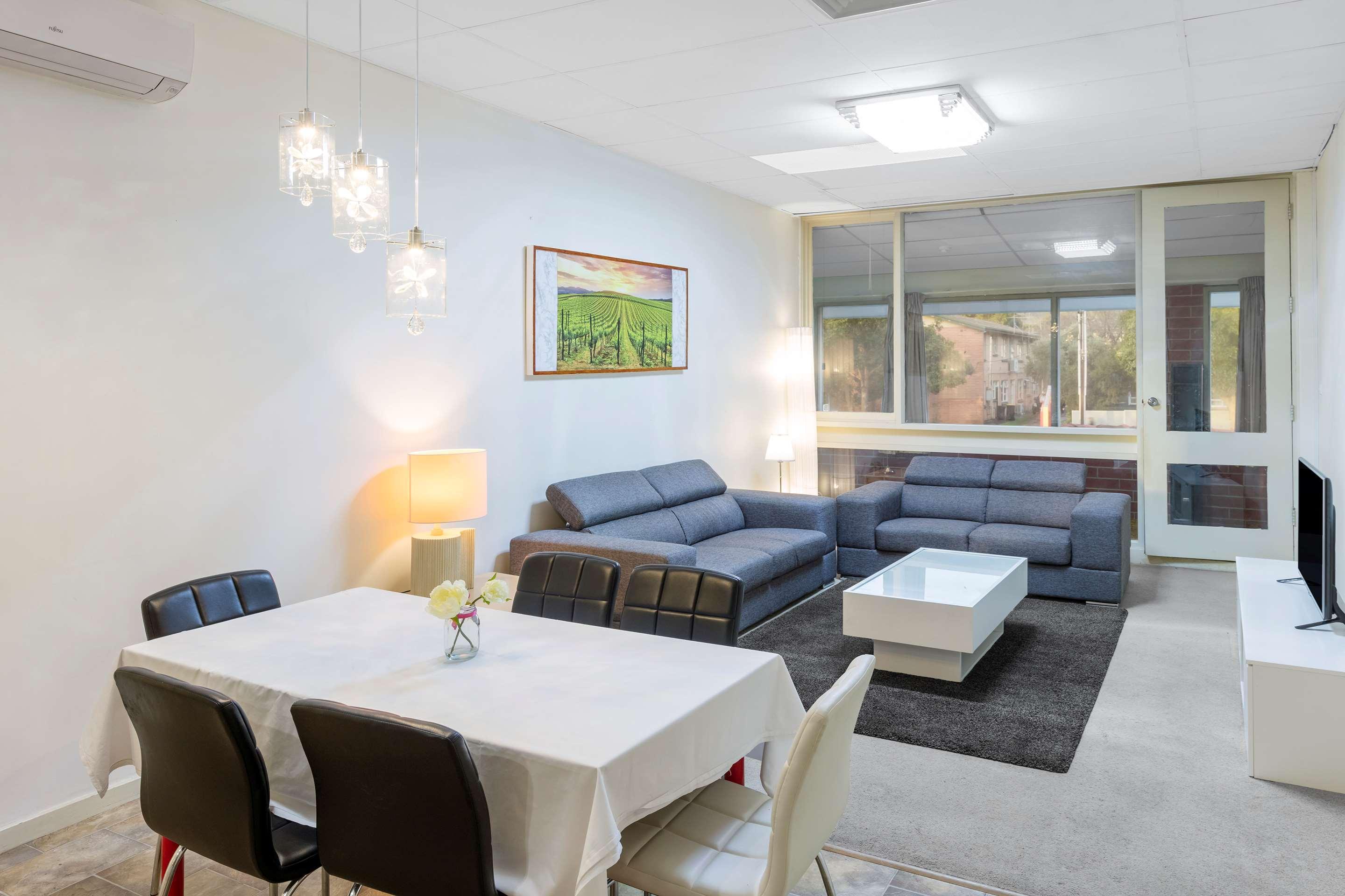 Best Western Plus Service Inn & Suites Lethbridge Esterno foto