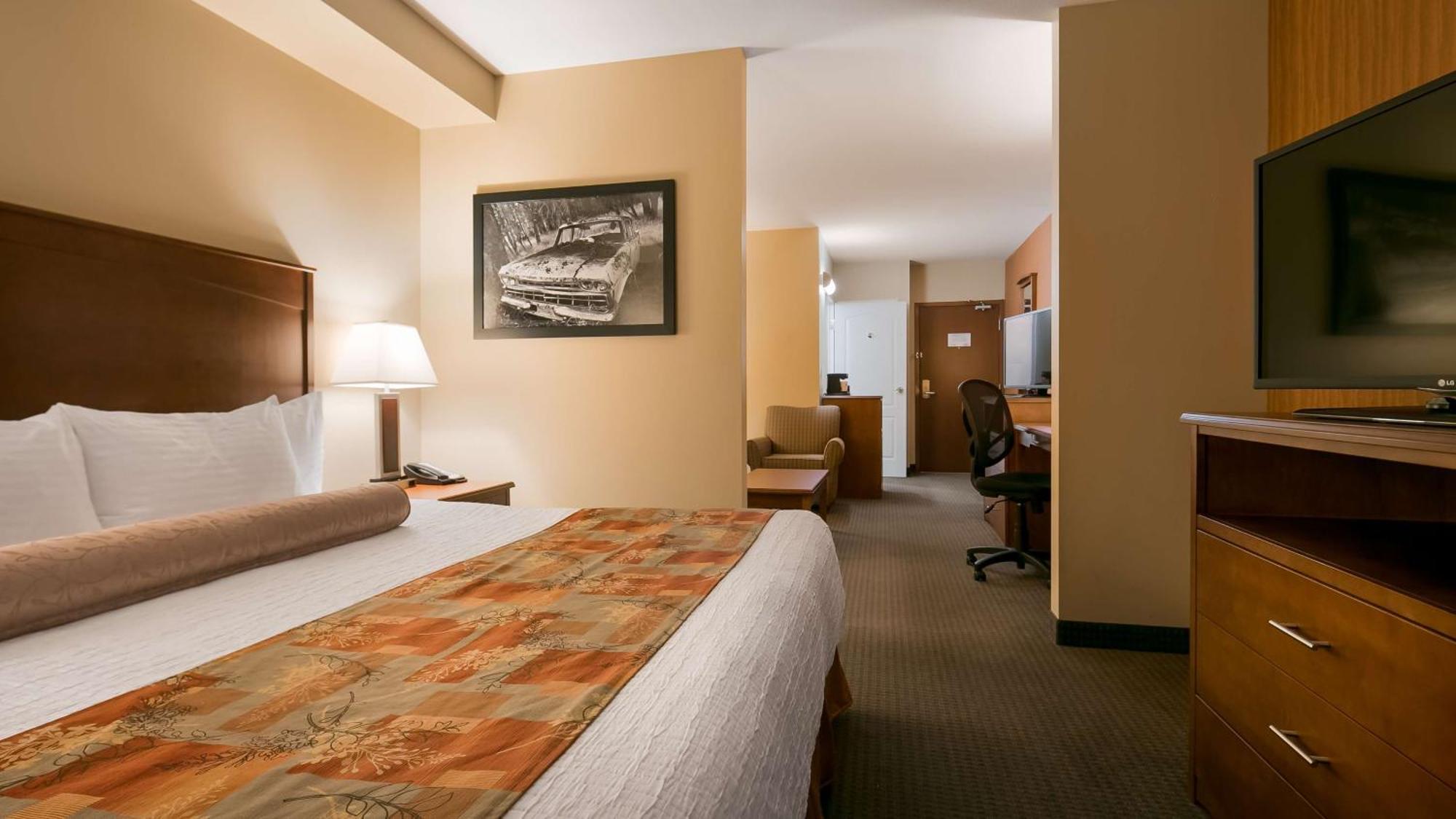 Best Western Plus Service Inn & Suites Lethbridge Esterno foto